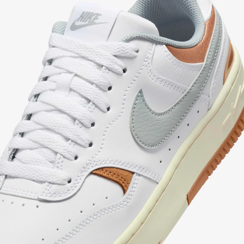 Nike Women's Gamma Force Shoes